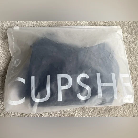 Black Cupshe One-Piece women’s Swimsuit NWT XS - Picture 8 of 8